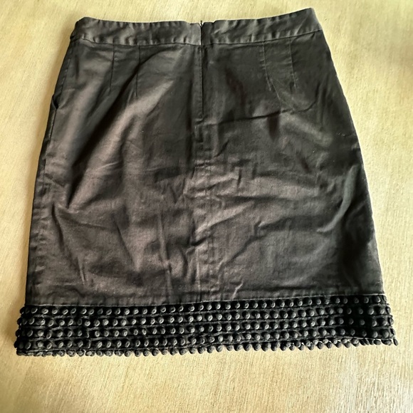 Lilly Pulitzer Black Mini Skirt with Textured Hem - Picture 4 of 6